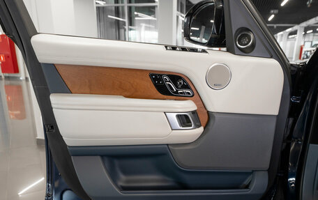 Land Rover Range Rover IV рестайлинг, 2021 год, 6 800 000 рублей, 25 фотография