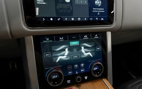 Land Rover Range Rover IV рестайлинг, 2021 год, 6 800 000 рублей, 32 фотография