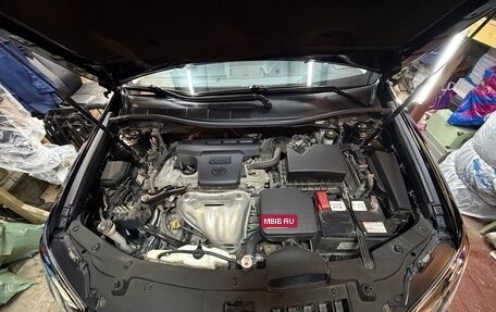 Toyota Camry, 2017 год, 1 910 000 рублей, 10 фотография