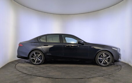 BMW 5 серия, 2025 год, 8 255 000 рублей, 4 фотография