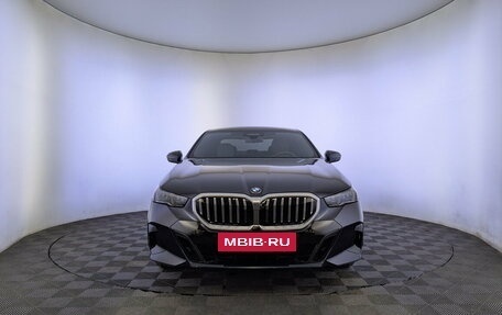BMW 5 серия, 2025 год, 8 255 000 рублей, 2 фотография