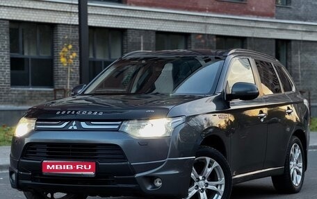 Mitsubishi Outlander III рестайлинг 3, 2013 год, 1 450 000 рублей, 1 фотография