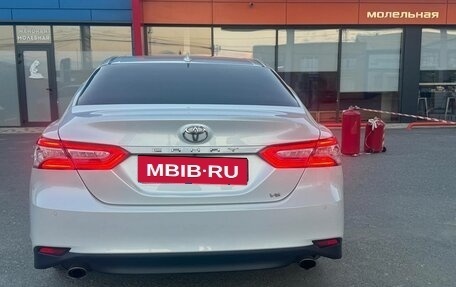 Toyota Camry, 2019 год, 2 430 000 рублей, 3 фотография