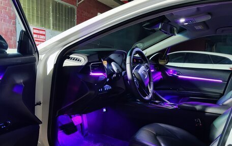 Toyota Camry, 2019 год, 2 430 000 рублей, 6 фотография