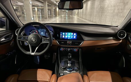 Alfa Romeo Giulia II, 2017 год, 2 250 000 рублей, 11 фотография