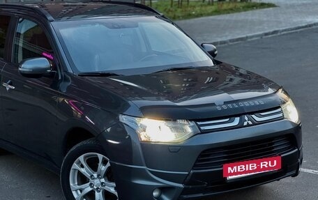 Mitsubishi Outlander III рестайлинг 3, 2013 год, 1 450 000 рублей, 6 фотография