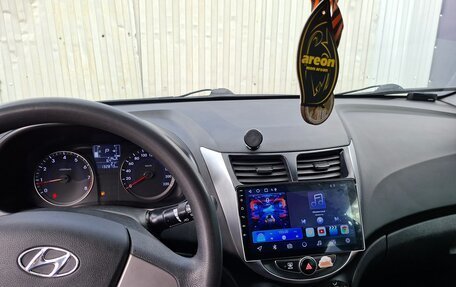 Hyundai Solaris II рестайлинг, 2015 год, 1 170 000 рублей, 12 фотография