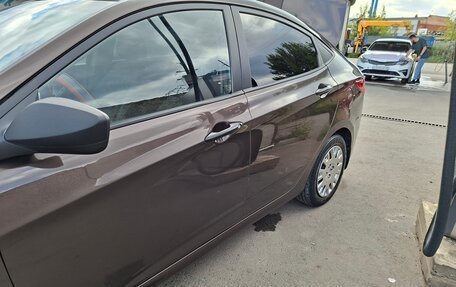 Hyundai Solaris II рестайлинг, 2015 год, 1 170 000 рублей, 6 фотография