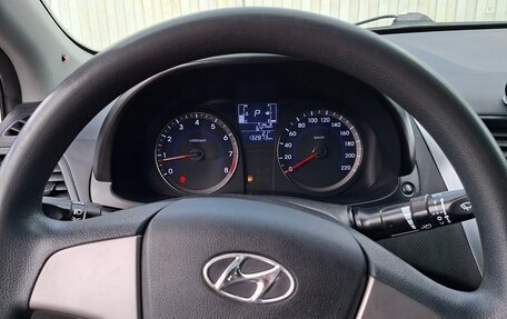 Hyundai Solaris II рестайлинг, 2015 год, 1 170 000 рублей, 9 фотография