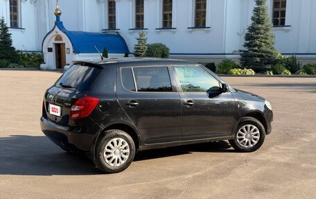Skoda Fabia II, 2013 год, 299 000 рублей, 2 фотография