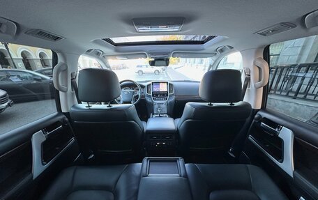 Toyota Land Cruiser 200, 2016 год, 6 000 000 рублей, 4 фотография