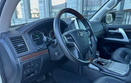 Toyota Land Cruiser 200, 2016 год, 6 000 000 рублей, 14 фотография