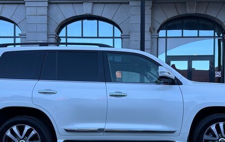 Toyota Land Cruiser 200, 2016 год, 6 000 000 рублей, 30 фотография