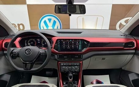 Volkswagen T-Cross I, 2022 год, 1 714 020 рублей, 10 фотография