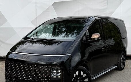 Hyundai Staria, 2024 год, 9 800 000 рублей, 1 фотография