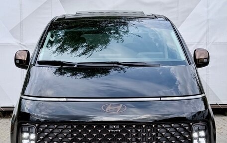 Hyundai Staria, 2024 год, 9 800 000 рублей, 2 фотография