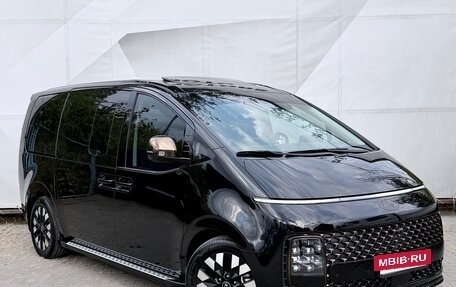 Hyundai Staria, 2024 год, 9 800 000 рублей, 3 фотография