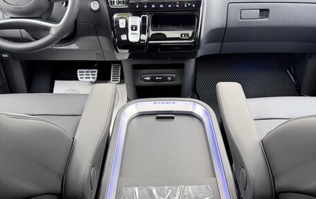 Hyundai Staria, 2024 год, 9 800 000 рублей, 22 фотография