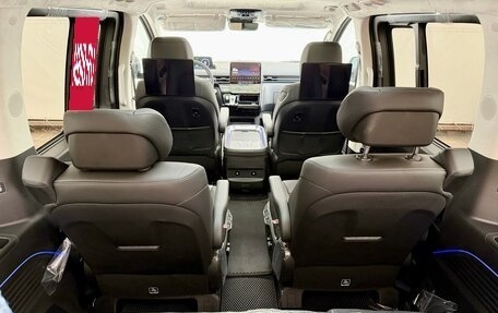 Hyundai Staria, 2024 год, 9 800 000 рублей, 21 фотография