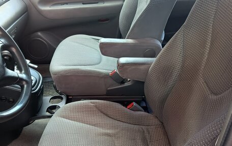 Mitsubishi Space Wagon III, 2002 год, 335 000 рублей, 17 фотография