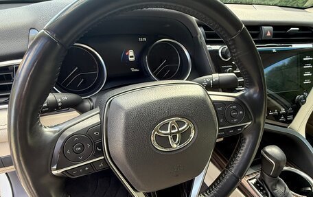 Toyota Camry, 2020 год, 2 400 000 рублей, 11 фотография