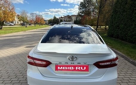 Toyota Camry, 2020 год, 2 400 000 рублей, 6 фотография