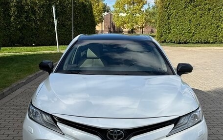 Toyota Camry, 2020 год, 2 400 000 рублей, 2 фотография