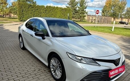 Toyota Camry, 2020 год, 2 400 000 рублей, 3 фотография