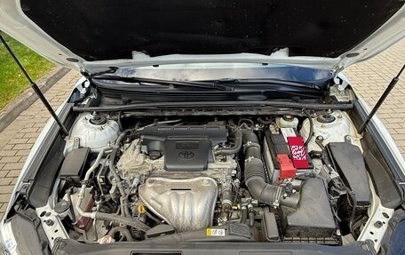 Toyota Camry, 2020 год, 2 400 000 рублей, 16 фотография