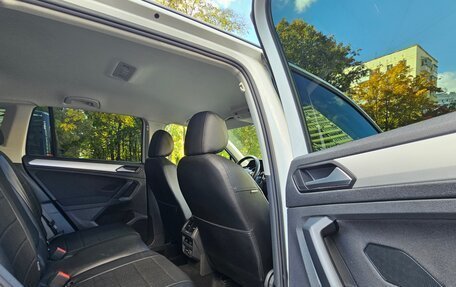 Volkswagen Tiguan II, 2020 год, 2 505 000 рублей, 19 фотография