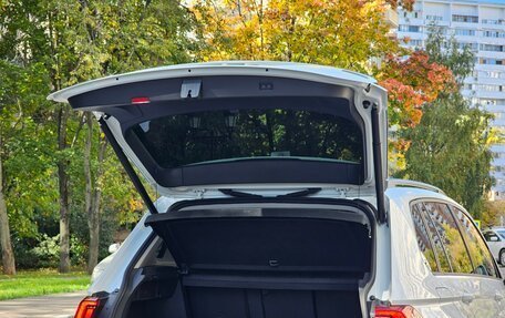 Volkswagen Tiguan II, 2020 год, 2 505 000 рублей, 25 фотография