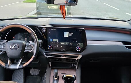 Lexus RX IV рестайлинг, 2024 год, 10 000 000 рублей, 6 фотография