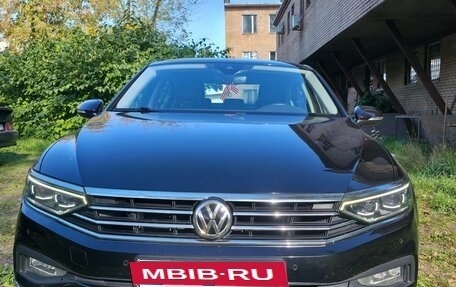 Volkswagen Passat B8 рестайлинг, 2020 год, 2 630 000 рублей, 2 фотография