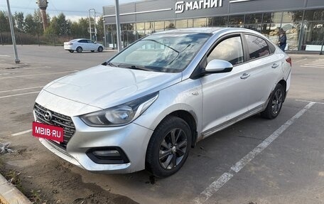Hyundai Solaris II рестайлинг, 2018 год, 690 000 рублей, 3 фотография