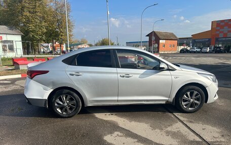 Hyundai Solaris II рестайлинг, 2018 год, 690 000 рублей, 11 фотография