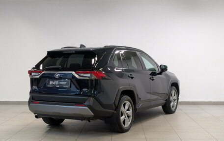 Toyota RAV4, 2020 год, 3 170 000 рублей, 5 фотография