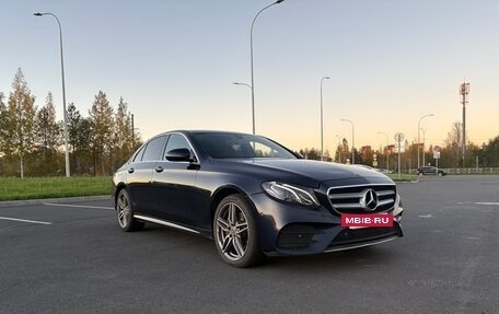 Mercedes-Benz E-Класс, 2019 год, 3 500 000 рублей, 6 фотография