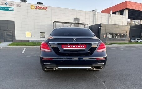 Mercedes-Benz E-Класс, 2019 год, 3 500 000 рублей, 4 фотография