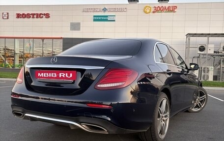 Mercedes-Benz E-Класс, 2019 год, 3 500 000 рублей, 13 фотография