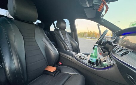 Mercedes-Benz E-Класс, 2019 год, 3 500 000 рублей, 22 фотография