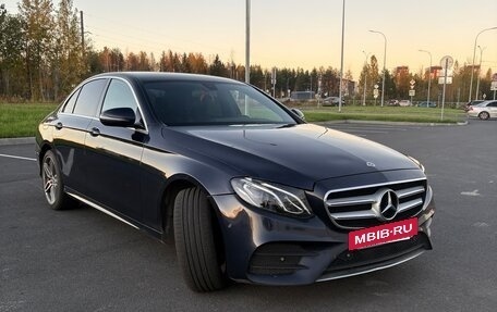 Mercedes-Benz E-Класс, 2019 год, 3 500 000 рублей, 14 фотография