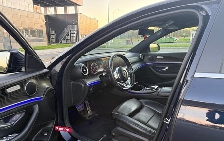 Mercedes-Benz E-Класс, 2019 год, 3 500 000 рублей, 18 фотография