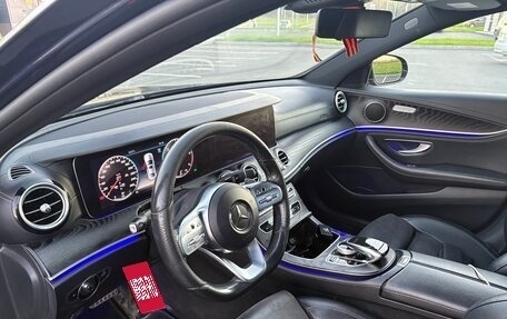 Mercedes-Benz E-Класс, 2019 год, 3 500 000 рублей, 19 фотография