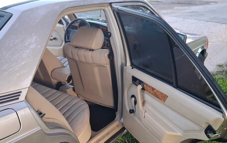 Mercedes-Benz 190 (W201), 1985 год, 372 000 рублей, 10 фотография