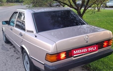 Mercedes-Benz 190 (W201), 1985 год, 372 000 рублей, 5 фотография