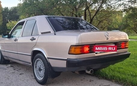 Mercedes-Benz 190 (W201), 1985 год, 372 000 рублей, 6 фотография