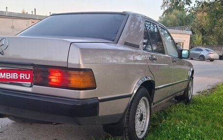 Mercedes-Benz 190 (W201), 1985 год, 372 000 рублей, 7 фотография