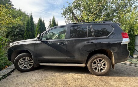 Toyota Land Cruiser Prado 150 рестайлинг 2, 2013 год, 2 700 000 рублей, 5 фотография
