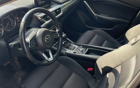 Mazda 6, 2017 год, 1 600 000 рублей, 14 фотография