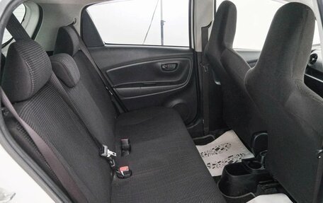Toyota Vitz, 2017 год, 899 000 рублей, 21 фотография